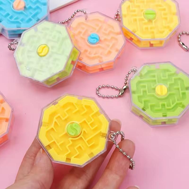 Amaze 3D Gravity Memory Sequential Maze Ball KeyChain